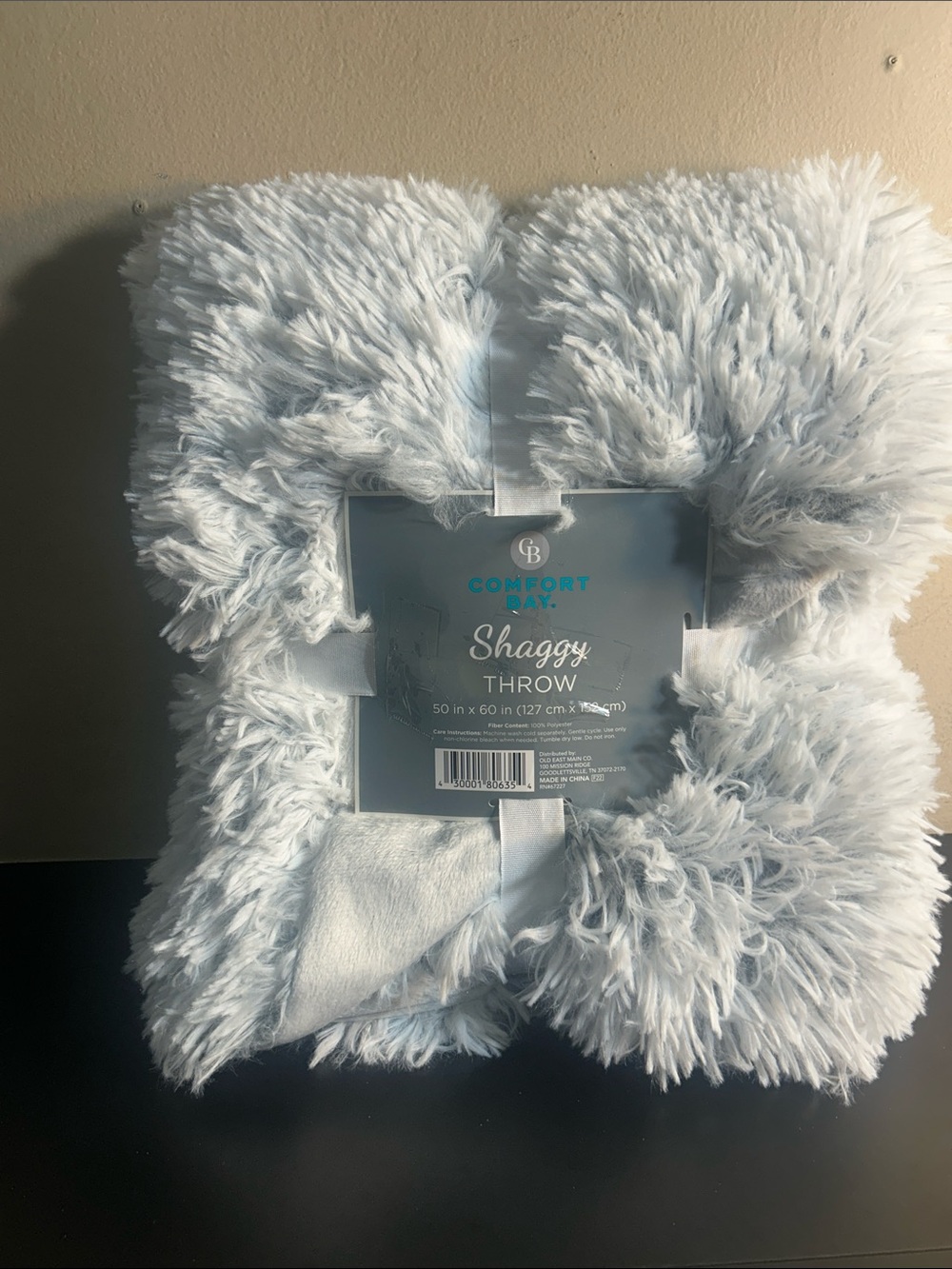 Comfort Bay Shaggy Throw Blanket is a 50 x 60 inch